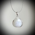 Wisiorek z Kamieniem Moonstone
