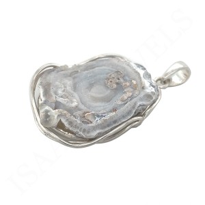Wisior z Różą Chalcedonu